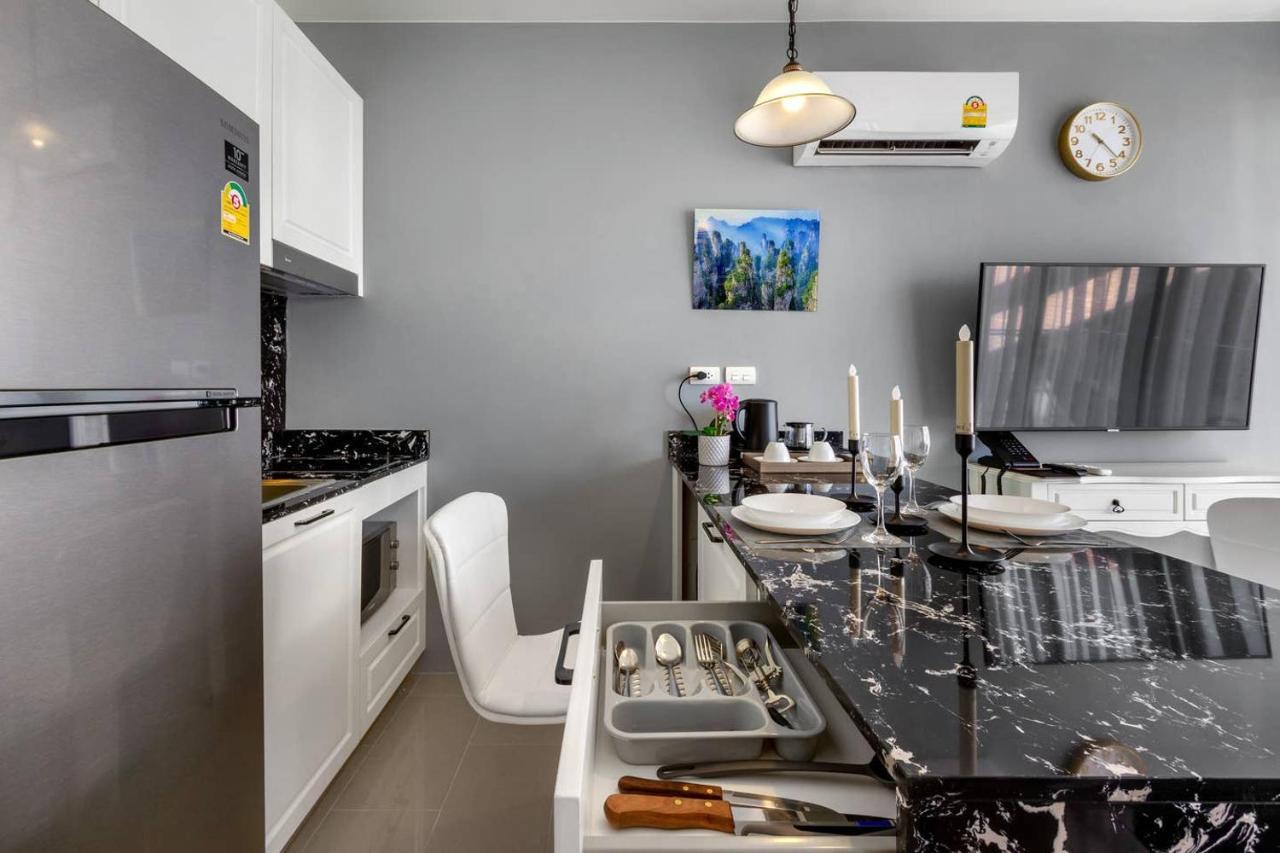 Palmyrah Surin, Modern 1Br With Terrace, 150 Meters To Surin Beach Екстериор снимка